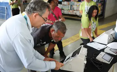 Brasília - 07/08/2026 - TSE faz demonstração de como votar na urna eletrônica na Rodoviária de Brasília. Foto: Valter Campanato/ Agência Brasil