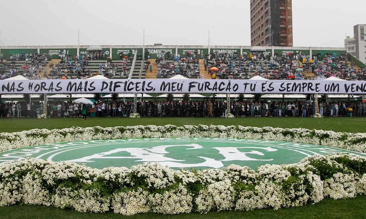 Chapecó - SC -Presidente Michel Temer durante 
Cerimônia em Homenagem às Vítimas do Acidente com Avião  da Chapecoense ( Beto Barata/PR)