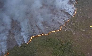 Incêndio no Parque Nacional de Monte Pascoal