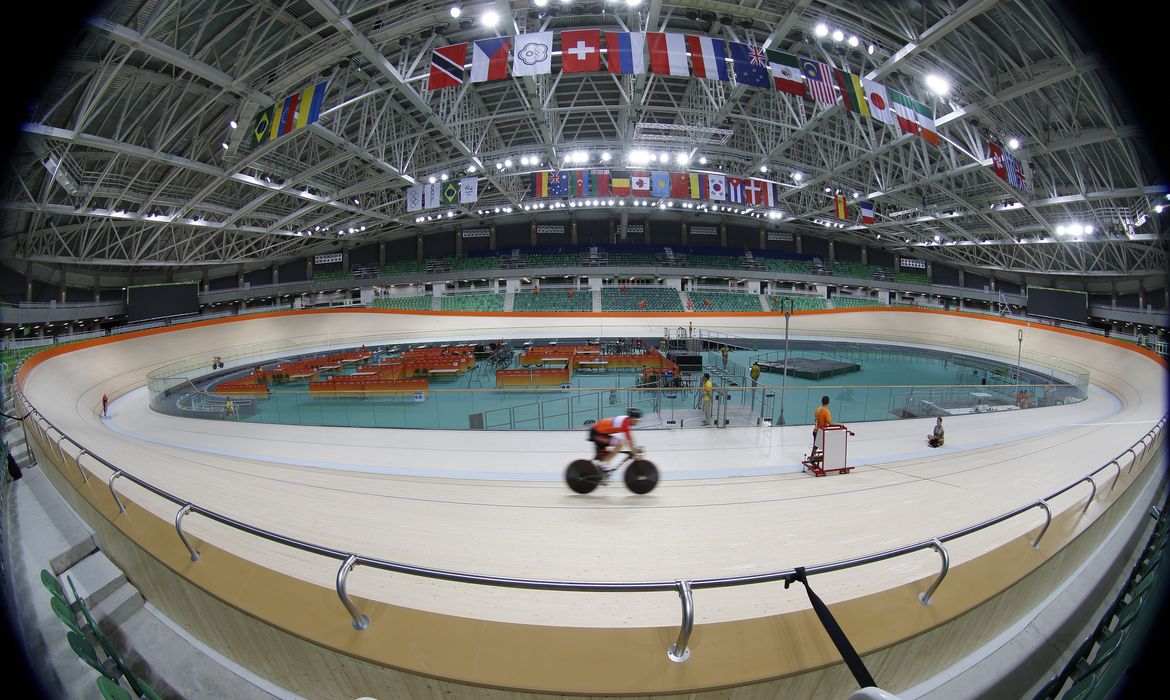Rio de Janeiro - Equipe de ciclismo da Holanda treina para os Jogos Olímpicos Rio 2016, no Velódromo do Parque Olímpico da Barra da Tijuca  (Fernando Frazão/Agência Brasil)
