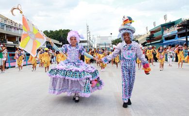 Rio: Escolas de samba mirins fazem ensaio técnico 