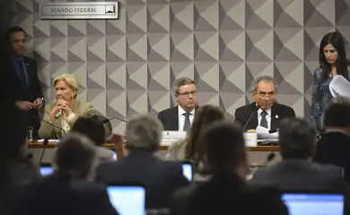 Brasília - A Comissão Especial do Impeachment no Senado se reúne para analisar e votar requerimentos (Antonio Cruz/Agência Brasil)
