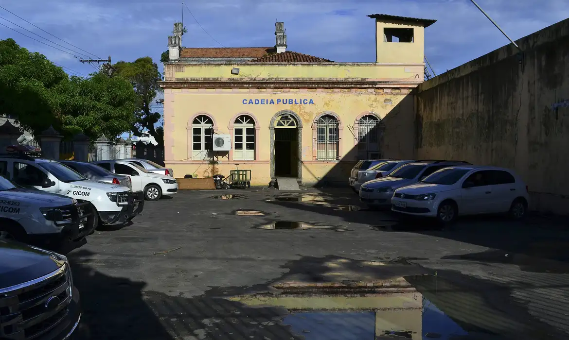 Fachada da Cadeia Pública Desembargador Raimundo Vidal Pessoa, em Manaus (Agência Lusa/Direitos Reservados)