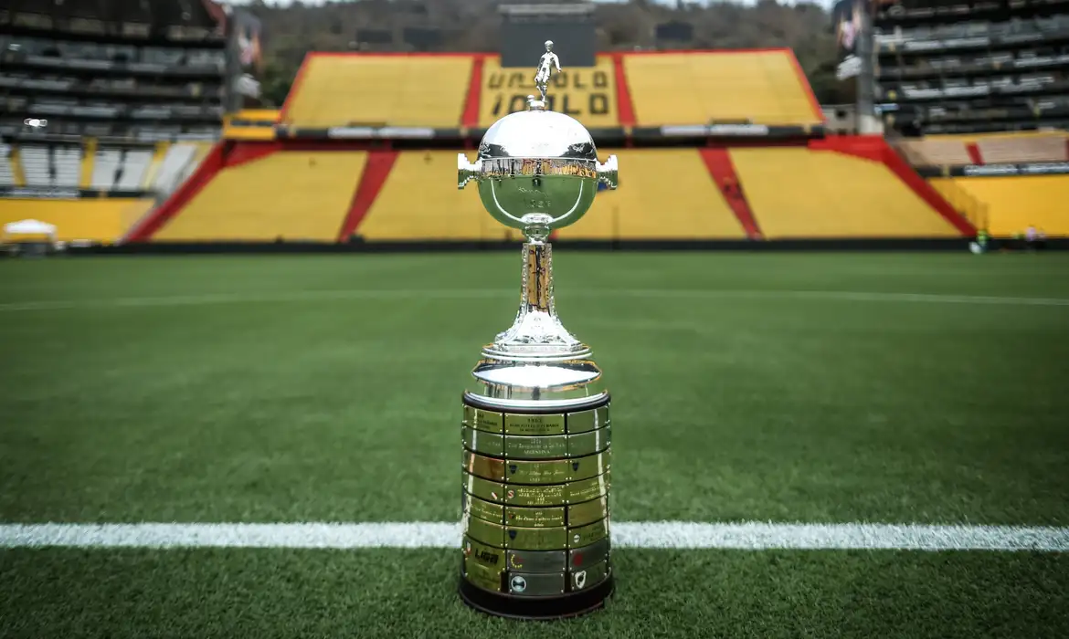 taça - troféu - Libertadores - 2022 - final Equador