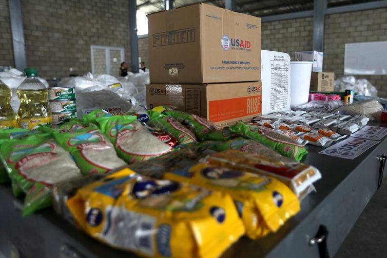 A ajuda humanitária para a Venezuela em um armazém, em Cúcuta, na Colômbia, perto da fronteira entre a Colômbia e a Venezuela.