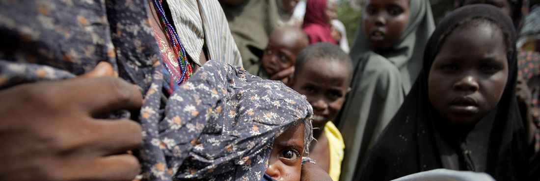 Somália necessita de ajuda humanitária para cuidar de crianças desnutridas