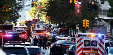 Homem invade faixa de ciclistas, atropela e mata oito pessoas em Nova York 