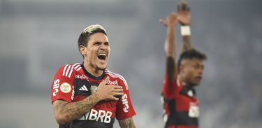 Flamengo venceu o Botafogo por 2 a 1 no sábado (2)