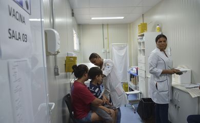 São Paulo - Campanha de vacinação contra febre amarela na Unidade Básica de Saúde Gleba do Pêssego, em Itaquera (Rovena Rosa/Agência Brasil)