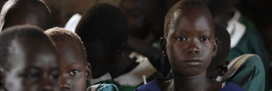 Crianças no Sudão: mais de 50 mil devem morrer neste ano