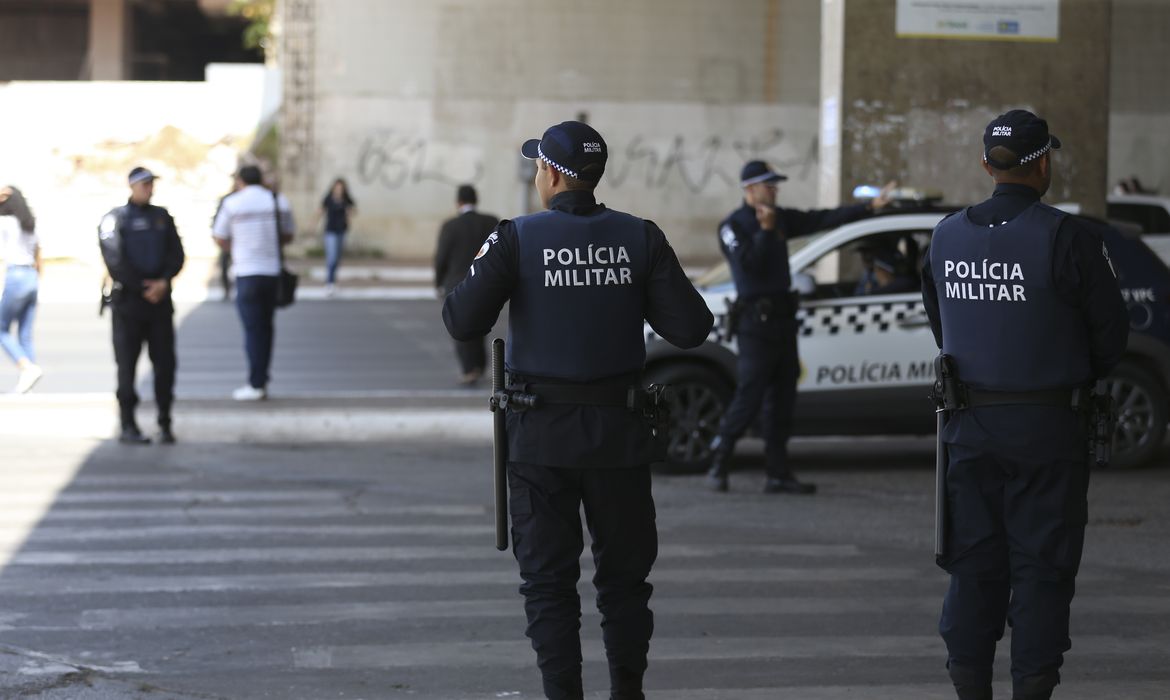 José Cruz/Agência Brasil A Polícia Militar do Distrito Federal intensifica a fiscalização nas faixas de pedestres na Rodoviária do Plano Piloto