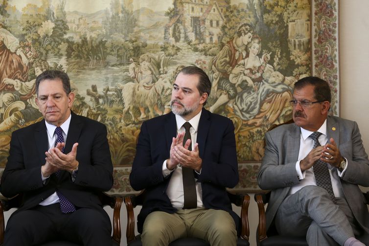 O presidente do STJ, João Otávio de Noronha, o presidente do Conselho Nacional de Justiça e doSTF, Dias Toffoli, e o Corregedor Nacional de Justiça, Humberto Martins, durante lançamento do Painel Multissetorial de Checagem de Informações e