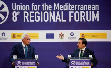 Foreign Minister of the Palestinian National Authority Riyad Al-Maliki and Minister of Foreign Affairs, European Union and Cooperation of Spain, Jose Manuel Albares attend a press conference at the Union for the Mediterranean summit, in Barcelona, Spain, November 27, 2023. REUTERS/Albert Gea