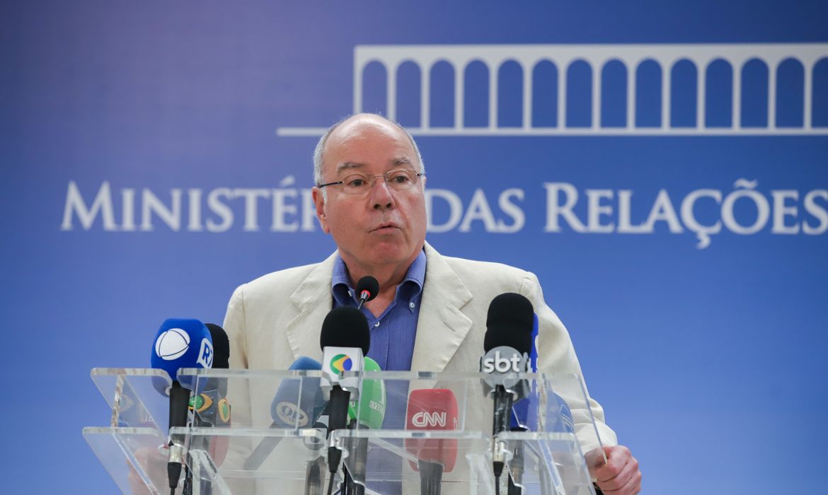 Brasília (DF), 12/11/2023, Ministro das Relações Exteriores, Embaixador Mauro Vieira, durante entrevista coletiva à imprensa sobre a operação Voltando em Paz. Foto: Antônio Cruz/Agência Brasil