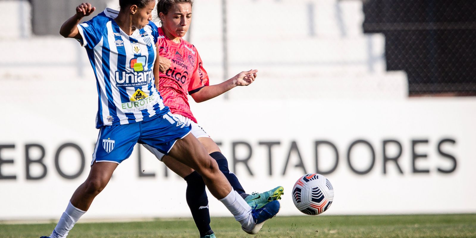 Guerreiras Grenás brigam por vaga à semifinal do Paulista