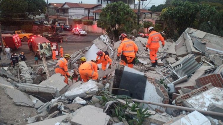 Desabamento de prédio em Belo Horizonte