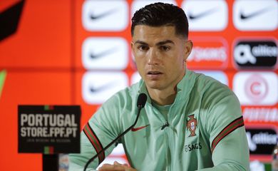 Cristiano Ronaldo concede entrevista coletiva
