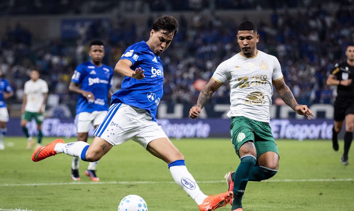 Copa do Brasil: Cruzeiro e Grêmio avançam e seguem vivos na busca pelo título​‌​