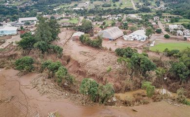 colinas (RS), 19/05/2024 – CHUVAS RS- Destruição -  O rio Taquari subiu 24 metros nos últimos dias causando destruição na pequena cidade de Colinas. Foto: Rafa Neddermeyer/Agência Brasil
