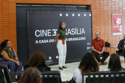 Brasília (DF), 17/05/2025 - A presidente do Conselho Regional de Psicologia, Thessa Guimarães participa da Mostra de cinema antimanicomial, no Cine Brasília. Foto: Fabio Rodrigues-Pozzebom/Agência Brasil