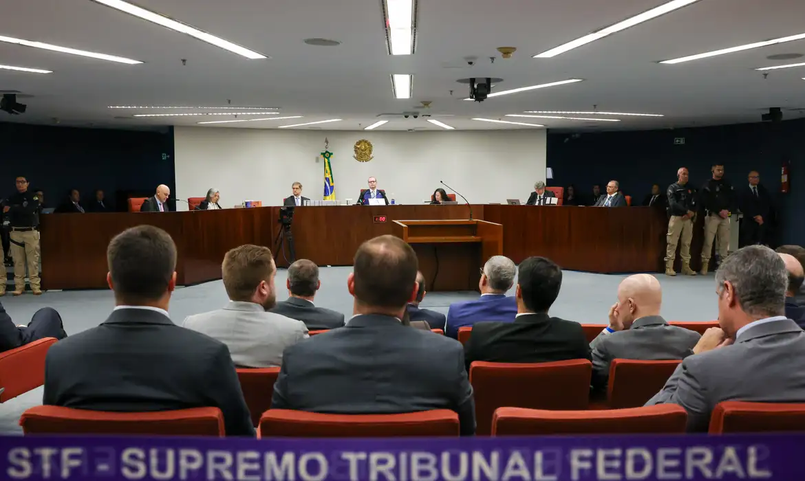 Ao vivo: STF retoma julgamento de Bolsonaro; Dino é o segundo a votar