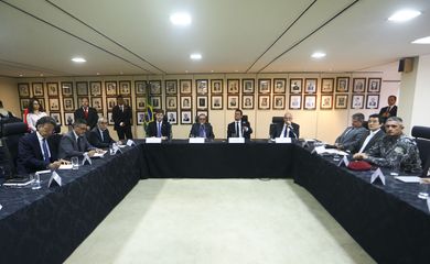 O ministro da Justiça, Sergio Moro, coordena reunião com os ministros da Educação, Ricardo Velez; da Cidadania, Osmar Terra, e do Desenvolvimento Regional, Gustavo Canuto, para discutir o Projeto de Redução da Criminalidade