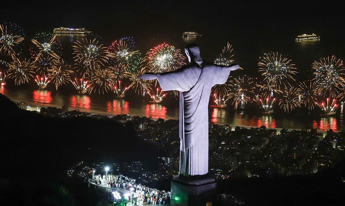 Prefeitura do Rio anuncia programação da festa da virada na cidade Prefeitura do Rio anuncia programação da festa da virada na cidade