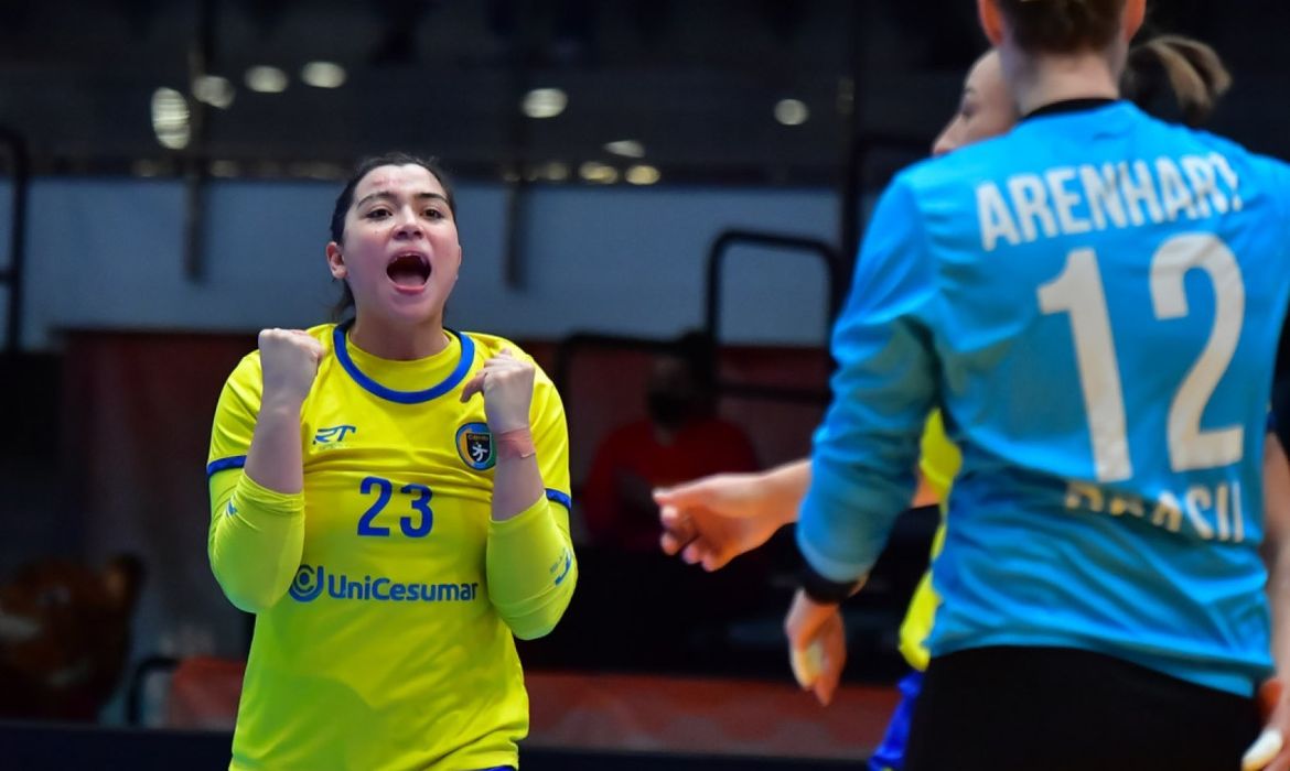 Mundial de Handebol Feminino: Brasil goleia Cazaquistão e está na segunda  fase, handebol