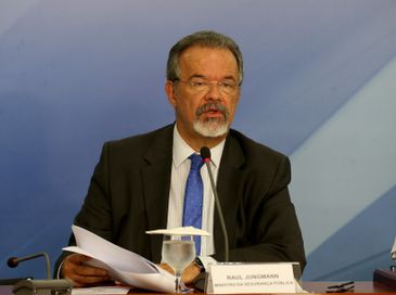 O ministro extraordinário da Segurança Pública, Raul Jungmann,  durante entrevista coletiva no Palácio do Planalto.