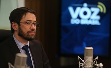 O diretor-geral da Polícia Federal, Márcio Nunes de Oliveira, é o entrevistado do programa A Voz do Brasil.