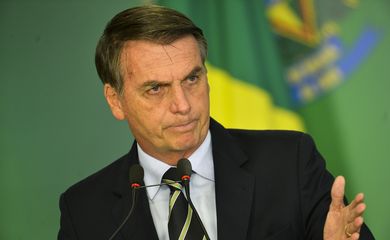  O presidente Jair Bolsonaro durante cerimônia de assinatura do decreto que flexibiliza a posse de armas no país. 