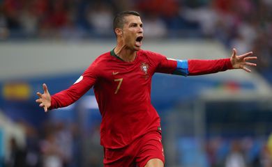 Copa 2018: Portugal e Espanha - Cristiano Ronaldo de Portugal faz seu terceiro gol.  