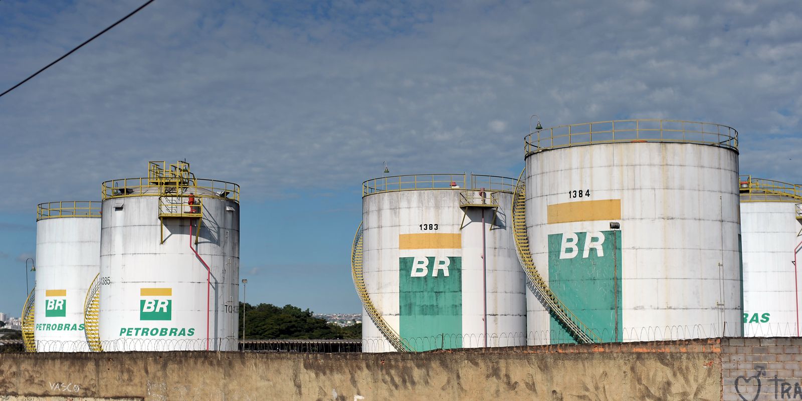 Petrobras reajusta preço do diesel em R$ 0,22 às distribuidoras Petrobras reajusta preço do diesel em R$ 0,22 às distribuidoras