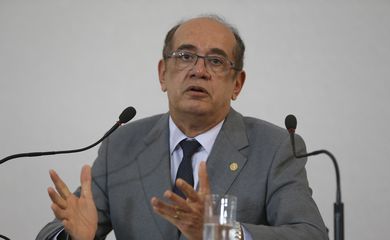 Brasília - O presidente do Tribunal Superior Eleitoral,  ministro Gilmar Mendes, fala à imprensa sobre as eleições 2016 (José Cruz/Agência Brasil)