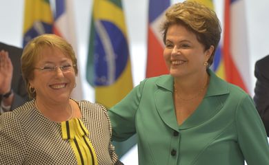  A presidenta Dilma Rousseff recebe a presidenta do Chile, Michelle Bachelet, no Palácio do Planalto (Fabio Rodrigues Pozzebom/Agência Brasil)