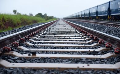 construção e operação de ferrovias, ferrovia, trilhos de trem