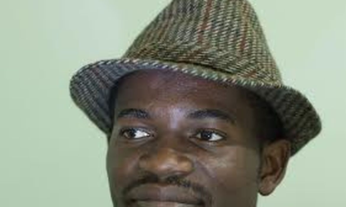 O congolês Alphonse Nyembo, 29 anos, professor de inglês do projeto Abraço Cultural