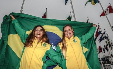 Martine Grael e Kahena Kunze serão as porta-bandeiras do Time Brasil na Abertura dos Jogos Pan-americanos Lima 2019