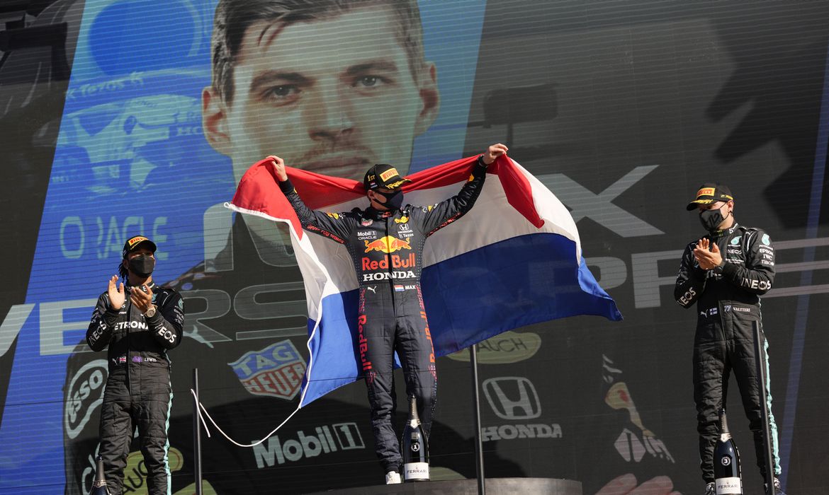 Verstappen ganha em casa, no GP da Holanda.