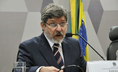 Embaixador Paulo Cesar de Oliveira Campos, que atuava como cônsul-geral do Brasil em São Francisco, nos Estados Unidos.