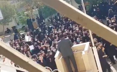 Protesto de mulheres em Shiraz, no Irã