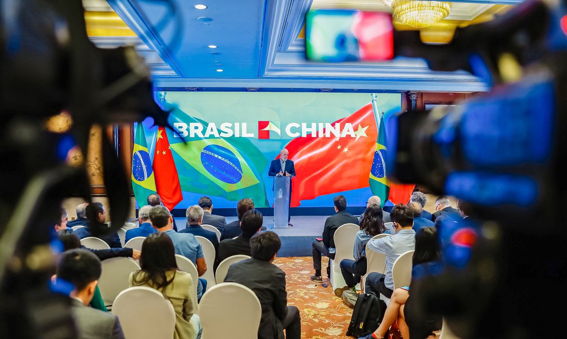 14.05.2025 - Presidente da República, Luiz Inácio Lula da Silva, durante coletiva de imprensa. Pequim - China.   Foto: Ricardo Stuckert / PR