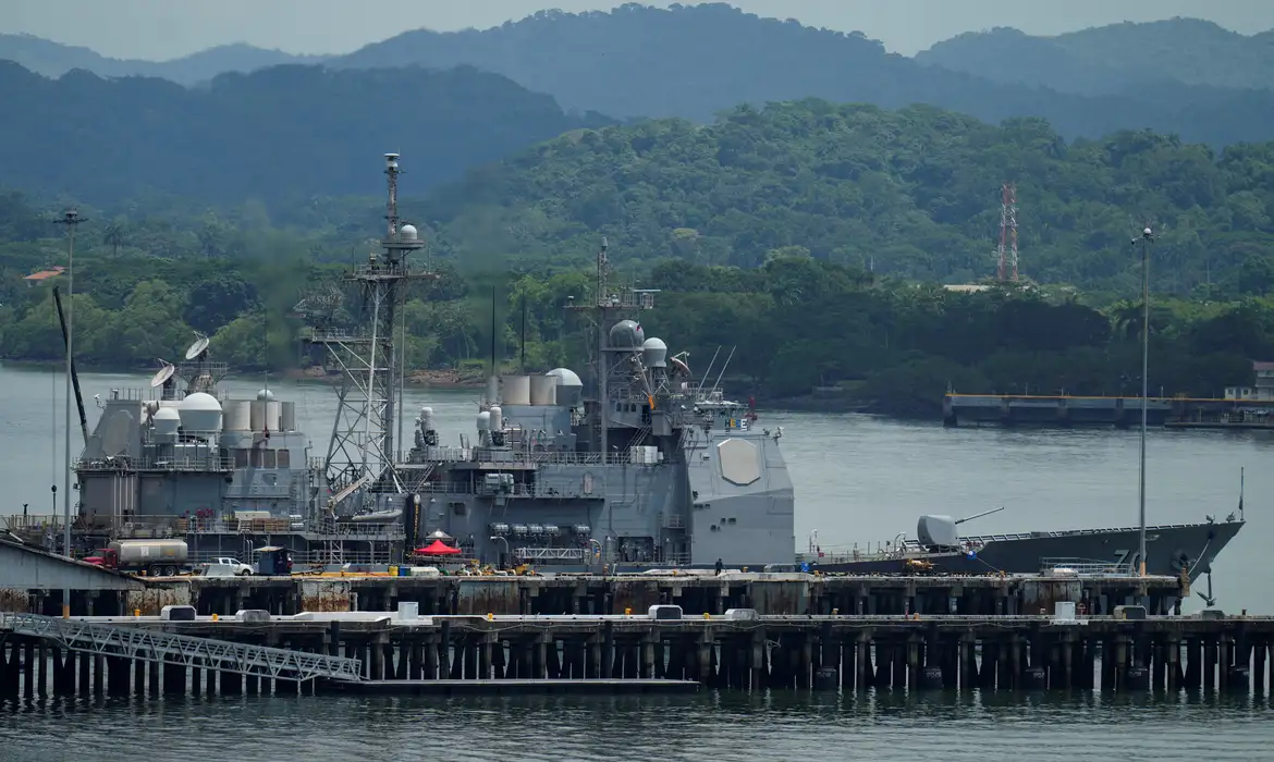 Cresce tens�o com intercepta��o de tr�s navios venezuelanos pelos EUA 