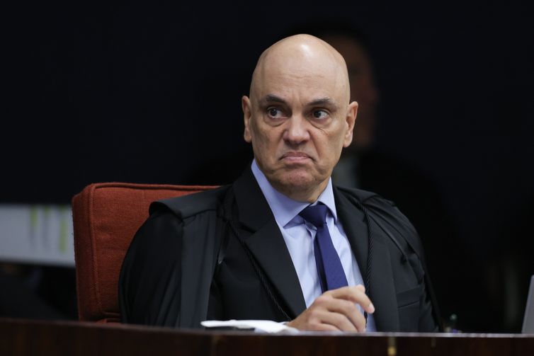 Brasília (DF) 03/09/2025 O ministro relator Alexandre de Moraes no segundo dia de sessão do STF do julgamento dos primeiros oito réus da trama golpistaFoto: Fabio Rodrigues-Pozzebom/ Agência Brasil