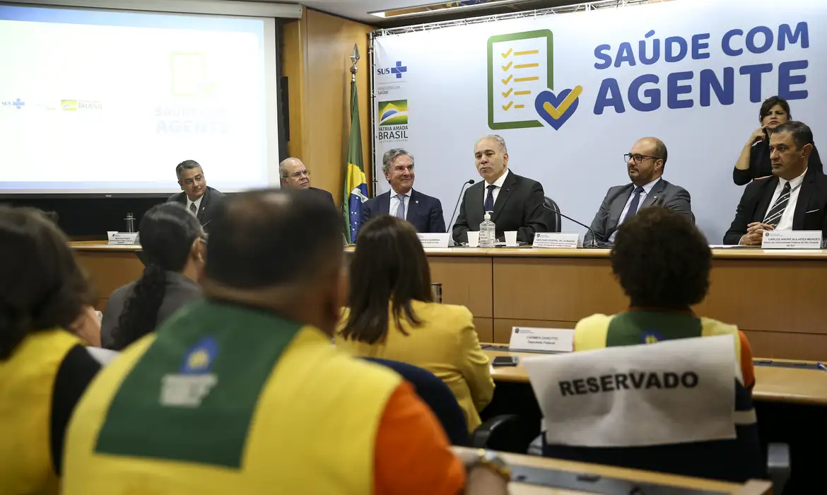 O ministro da Saúde, Marcelo Queiroga, participa do lançamento dos cursos de formação técnica do programa Saúde com Agente.