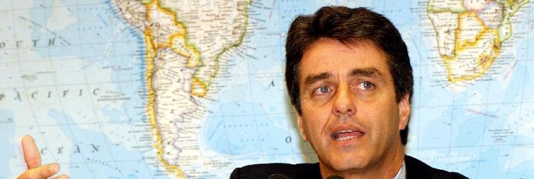 O brasileiro Roberto Carvalho de Azevêdo é um dos candidatos a diretor-geral da OMC.