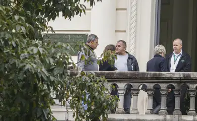 São Paulo (SP) 10/08/2024 – Familiares das vítimas do acidente aéreo que envolveu avião da Voepass que ocorreu em Vinhedo, chegando ao Instituto médico legal (IML).
Foto: Paulo Pinto/Agência Brasil