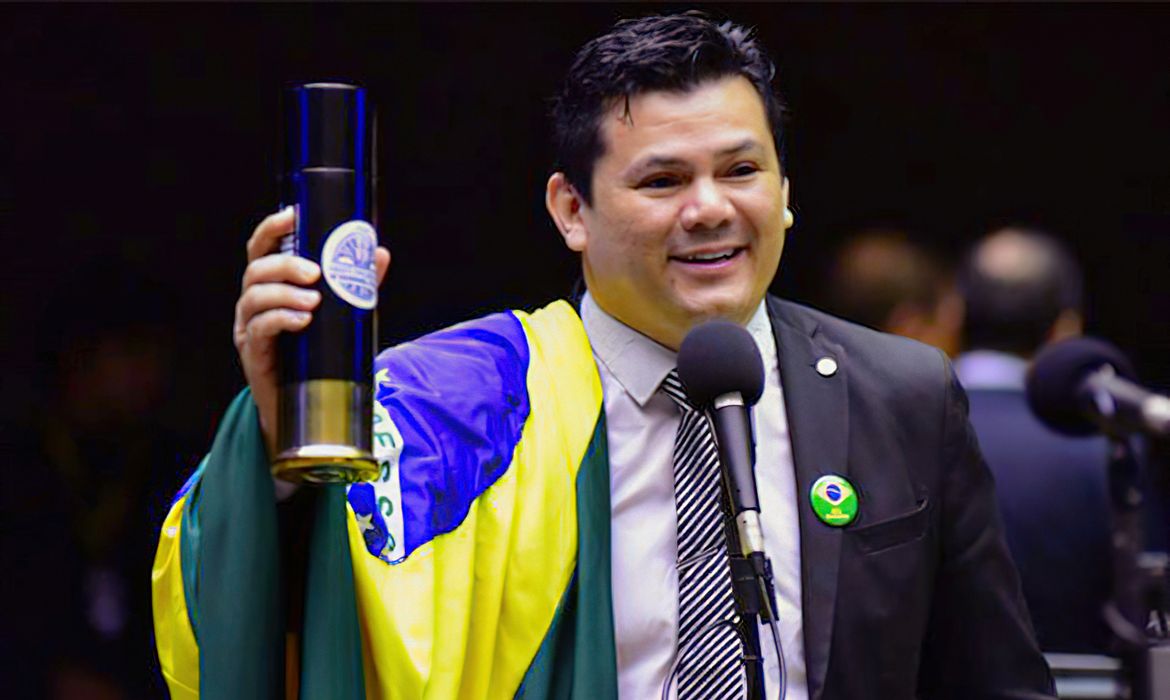 Agência Câmara Brasília (DF) 09/04/2025 - O deputado federal Gilvan da Federal (PL-ES) afirmou, nesta terça-feira 8, desejar a morte do presidente Lula (PT), durante uma sessão da Comissão de Segurança Pública.
Foto: Agência Câmara