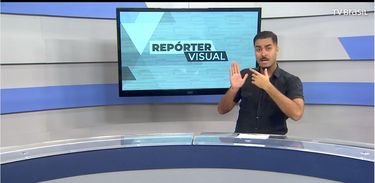 Intérprete de Libras Jhonatas Narciso apresenta o Repórter Visual