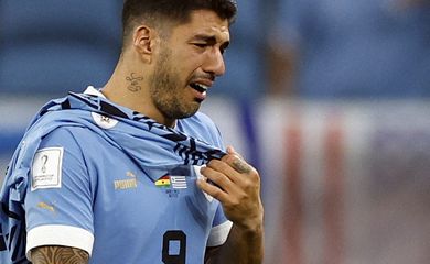 Luis Suárez chora após eliminação do Uruguai da Copa do Mundo